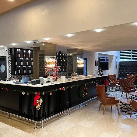 Hotel Monogram Park Ruma Zewnętrze zdjęcie