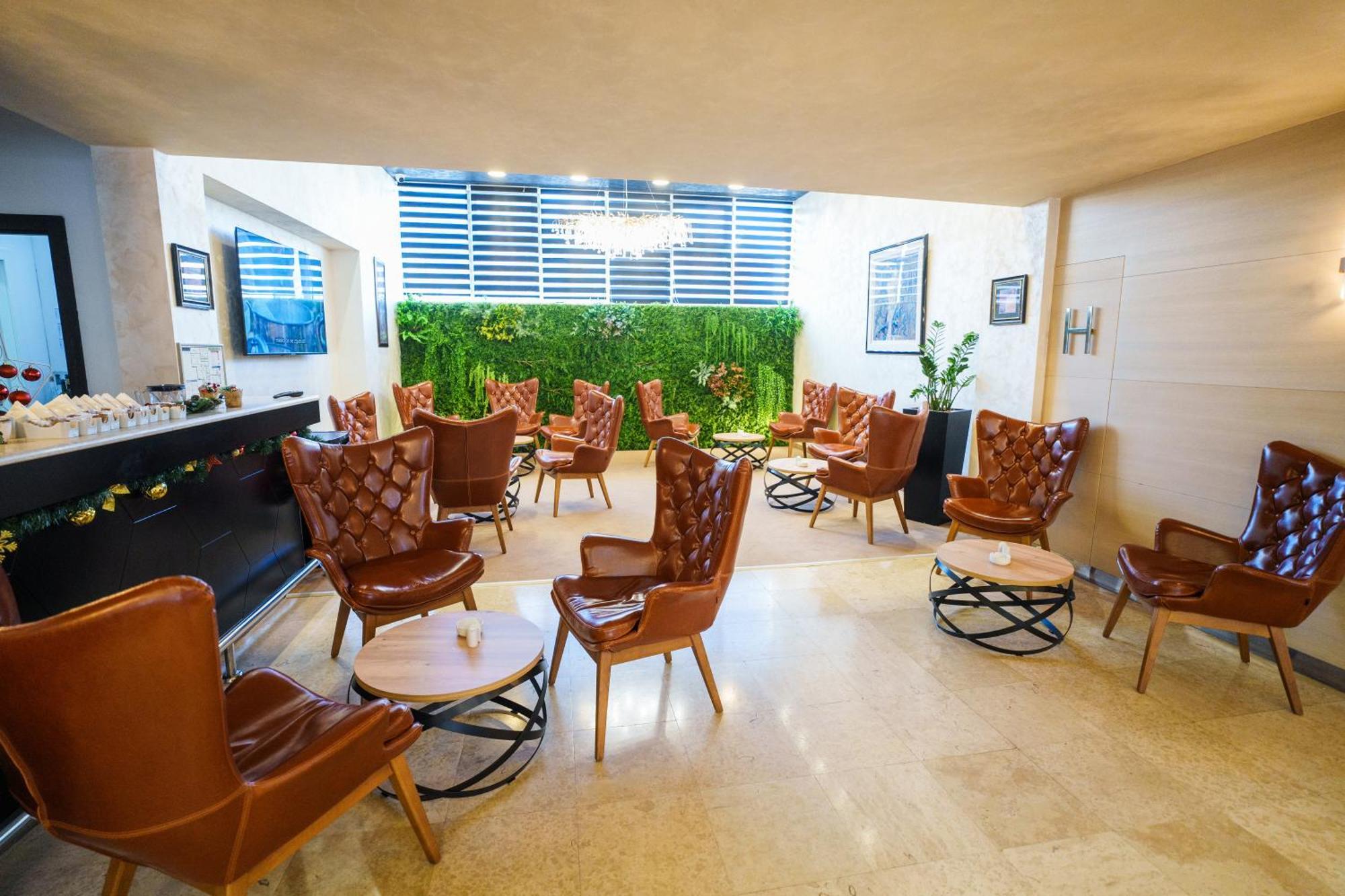 Hotel Monogram Park Ruma Zewnętrze zdjęcie