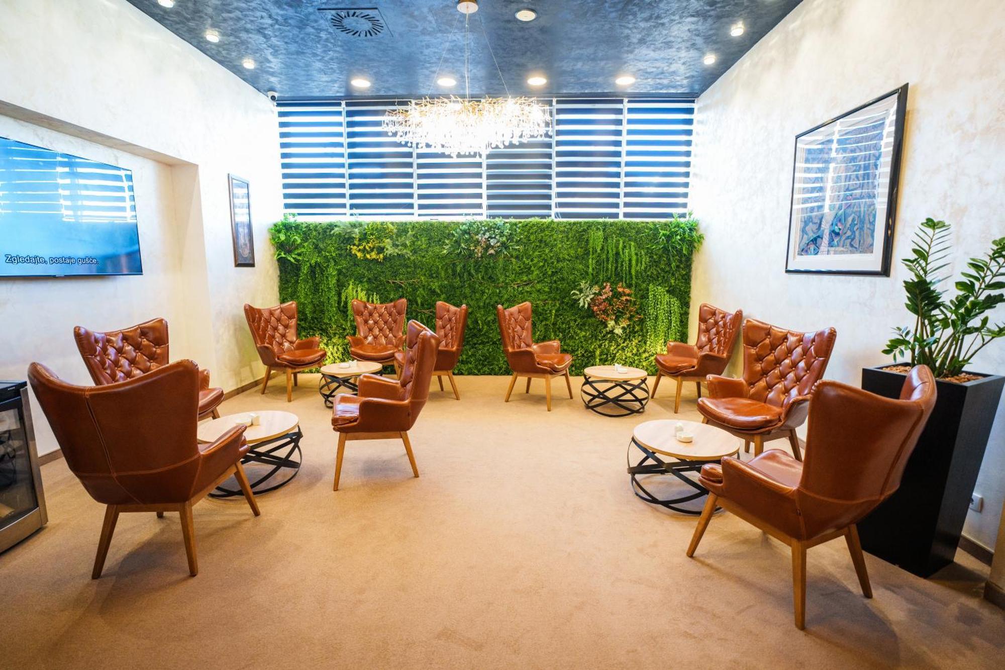 Hotel Monogram Park Ruma Zewnętrze zdjęcie