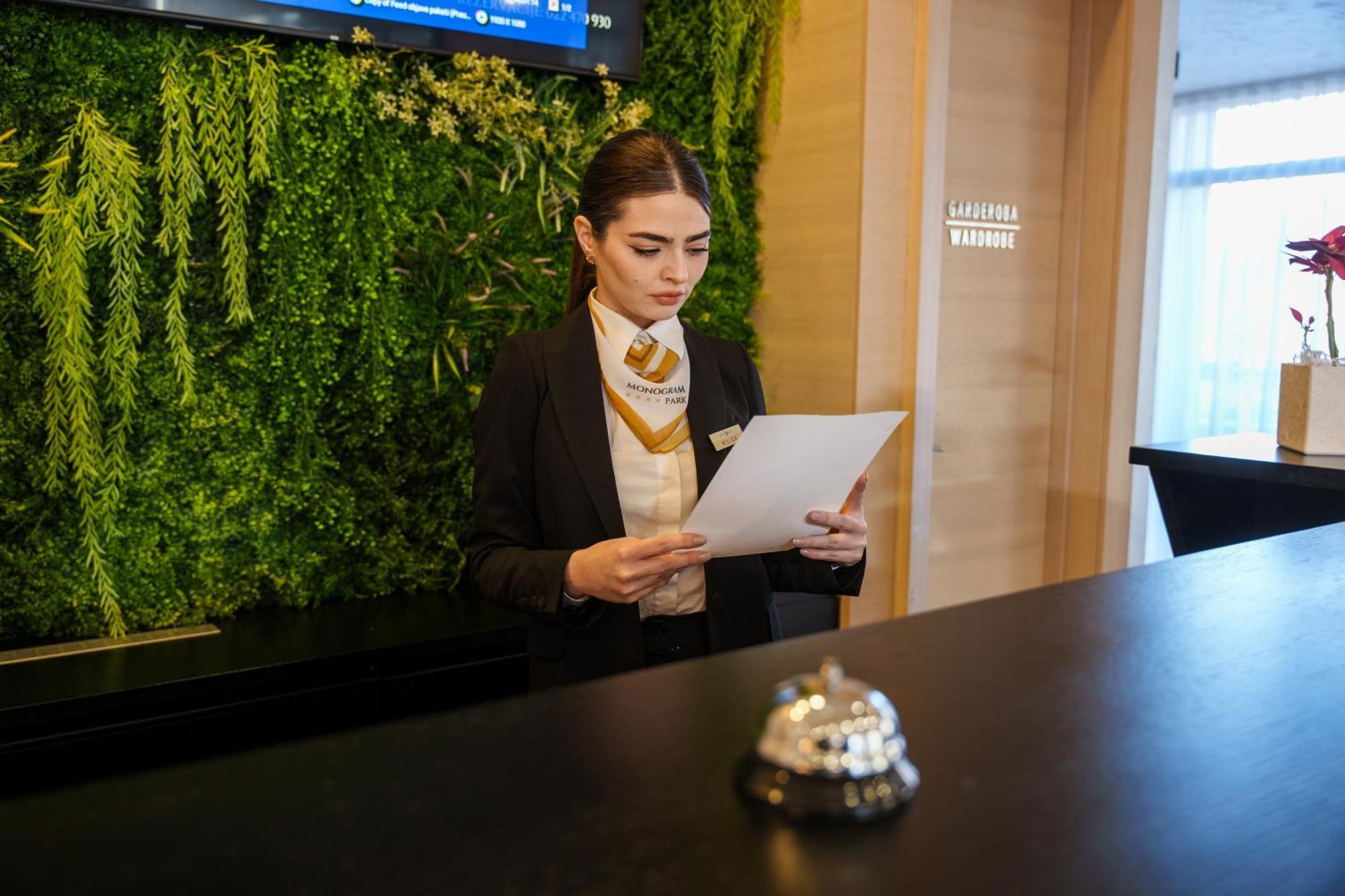 Hotel Monogram Park Ruma Zewnętrze zdjęcie